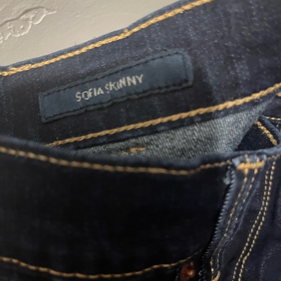 ***👖LIKE NEW👖LUCKY JEANS - Picture 3 of 4